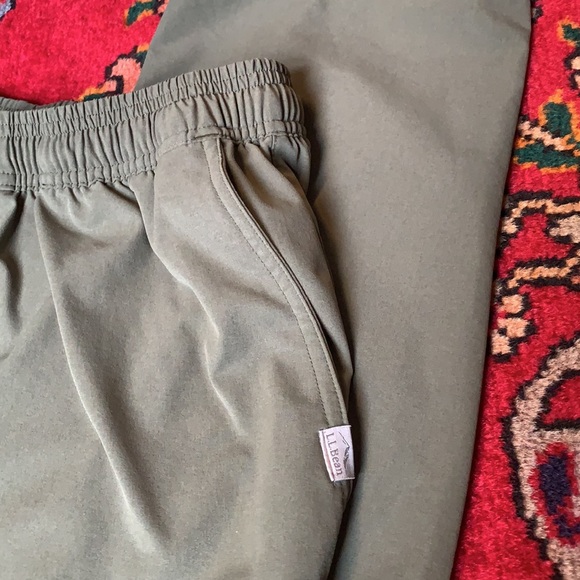 L. L. Bean Multi-Sport Pants size M/Tall - Picture 4 of 7